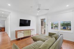 9 Coral Cres, Gateshead NSW 2290, Australia