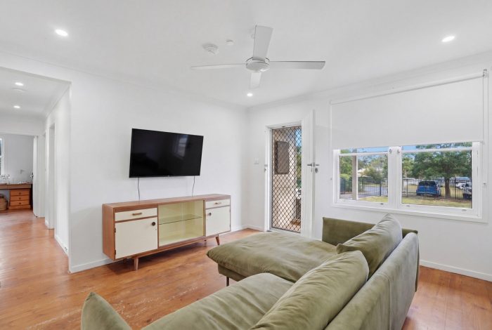 9 Coral Cres, Gateshead NSW 2290, Australia