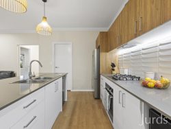 6 Bendeich Dr, North Rothbury NSW 2335, Australia