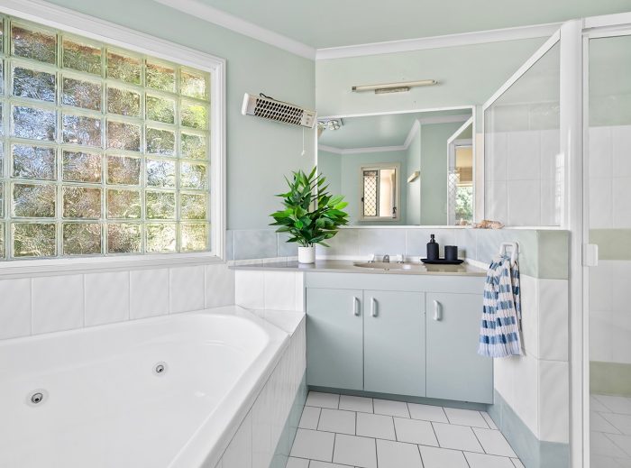 11 Cypress St, Highfields QLD 4352, Australia