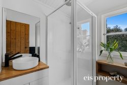 31 Devonshire Square, West Hobart TAS 7000, Australia