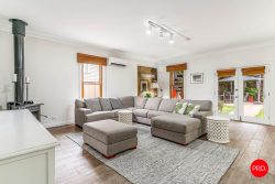 235 Don St, Ironbark VIC 3550, Australia
