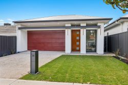 33 Dwyer Rd, Oaklands Park SA 5046, Australia