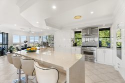 16 Swissalp Dr, Urraween QLD 4655, Australia