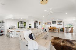 16 Swissalp Dr, Urraween QLD 4655, Australia