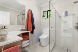 16 Swissalp Dr, Urraween QLD 4655, Australia