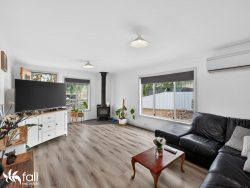 10 Erle St, Carlton River TAS 7173, Australia