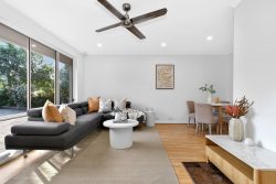 21 Excelsior Grove, Woodcroft SA 5162, Australia