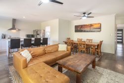 29 Kawana Bvd, Dunsborough WA 6281, Australia