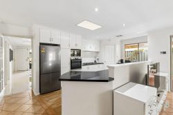 36 Kelsall Cres, Manning WA 6152, Australia