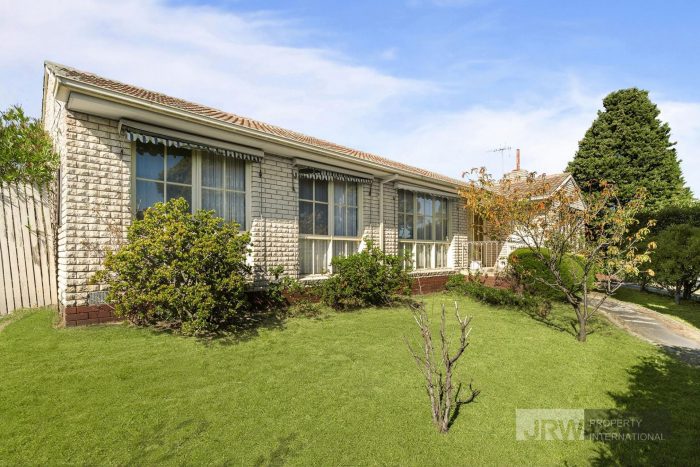 22 Farnham Ave, Wheelers Hill VIC 3150, Australia