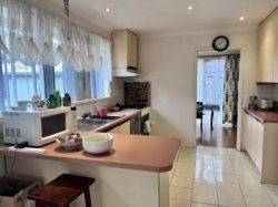 22 Farnham Ave, Wheelers Hill VIC 3150, Australia
