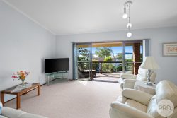 101 Francis Ave, Lemon Tree Passage NSW 2319, Australia
