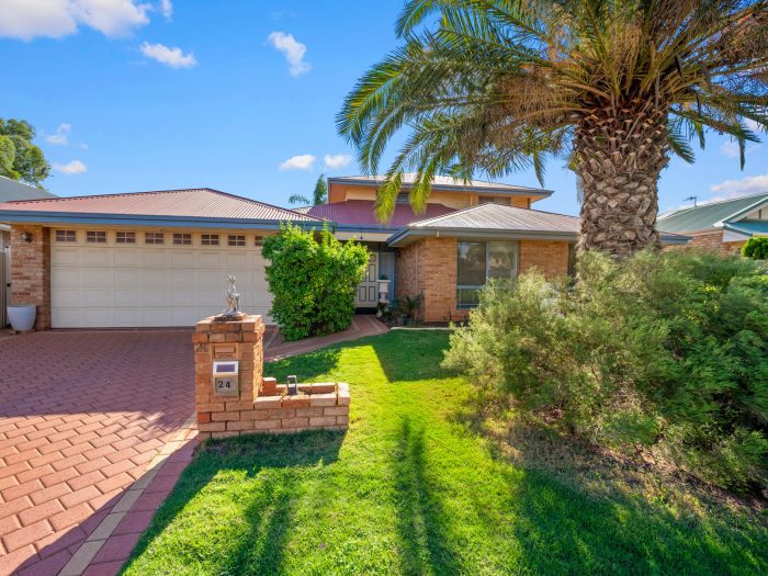 24 Geoffrey Stokes Parade, Kalgoorlie WA 6430, Australia
