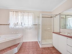 24 Geoffrey Stokes Parade, Kalgoorlie WA 6430, Australia