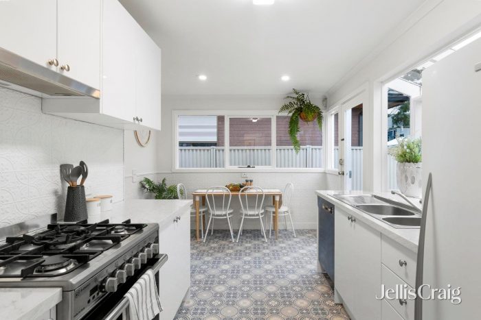 31 Gladstone Ave, Northcote VIC 3070, Australia