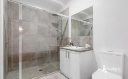 78 Greenslopes Dr, Mooroolbark VIC 3138, Australia