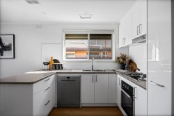 29 Huntsman Dr, Noble Park VIC 3174, Australia