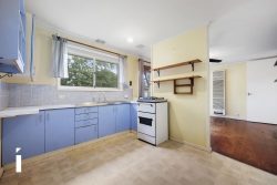 13 Chirnside Cct, Kambah ACT 2902, Australia
