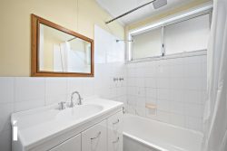 13 Chirnside Cct, Kambah ACT 2902, Australia