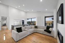 7 Tuam Pl, Googong NSW 2620, Australia