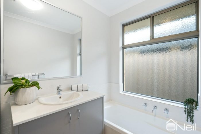 43 Keehner Entrance, Martin WA 6110, Australia