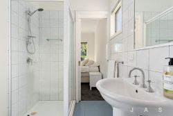 37 Kernot St, South Kingsville VIC 3015, Australia