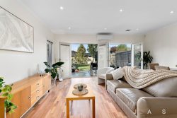 37 Kernot St, South Kingsville VIC 3015, Australia