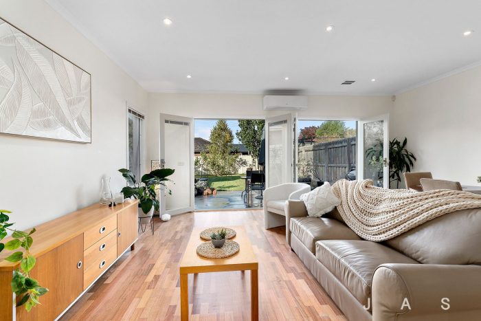37 Kernot St, South Kingsville VIC 3015, Australia