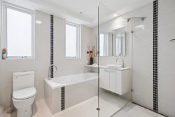 2 Ridge Ave, Myrtle Bank SA 5064, Australia