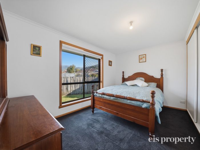 9 Lever Ct, Glenorchy TAS 7010, Australia