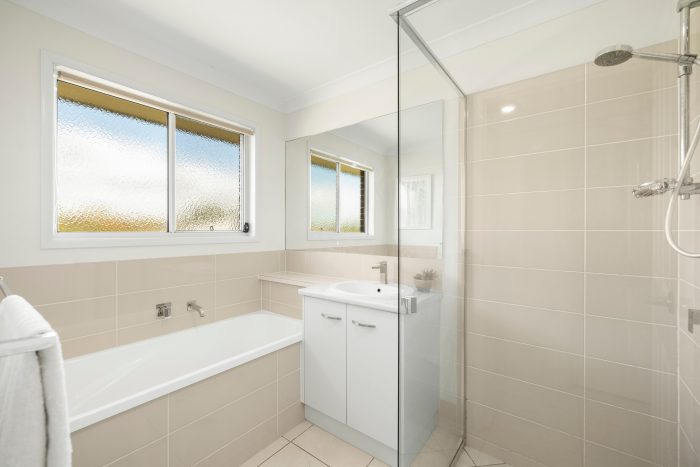 13 Lilly Ave, Cawdor QLD 4352, Australia