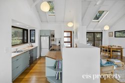29 Liverpool Cres, West Hobart TAS 7000, Australia