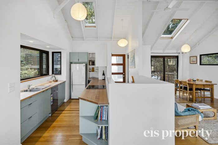 29 Liverpool Cres, West Hobart TAS 7000, Australia