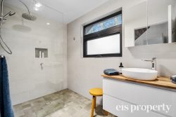 29 Liverpool Cres, West Hobart TAS 7000, Australia