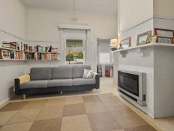 6 Lonsdale St, Hamilton VIC 3300, Australia