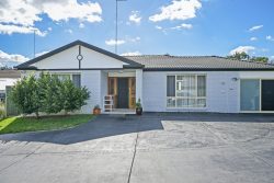 5 Lytham Ct, Glenmore Park NSW 2745, Australia