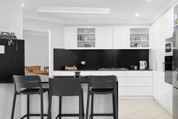 5 Lytham Ct, Glenmore Park NSW 2745, Australia