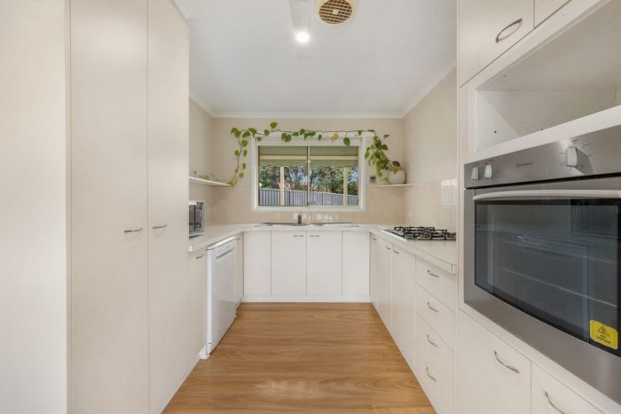 1 Merrett Gardens, Gordon ACT 2906, Australia