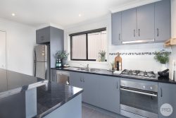 14 Muller Ct, Mount Clear VIC 3350, Australia