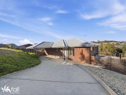 27 Norfolk Dr, Howrah TAS 7018, Australia