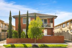 1 6/112 Normanby Ave, Thornbury VIC 3071, Australia