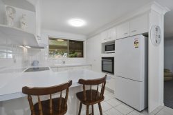 Unit 2/13 Cabana Ct, Banora Point NSW 2486, Australia