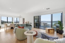 9 Oberon Ct, Dynnyrne TAS 7005, Australia