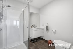 9 Oberon Ct, Dynnyrne TAS 7005, Australia