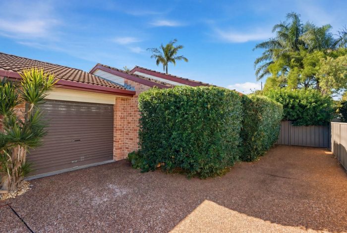 Unit 3/20 Ocean Beach Rd, Woy Woy NSW 2256, Australia