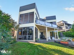 567 Oceana Dr, Howrah TAS 7018, Australia