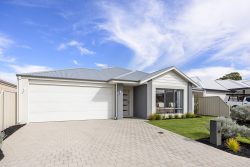 7 Recreation Wy, Yanchep WA 6035, Australia
