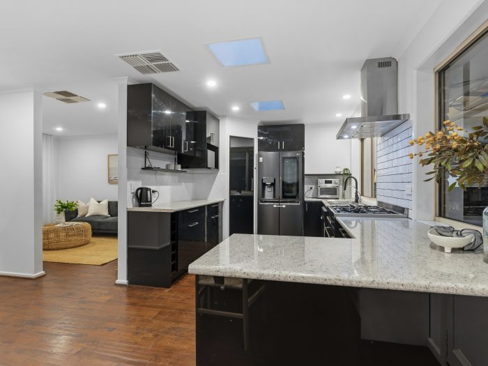 8 Pacific Cl, Seaford Rise SA 5169, Australia
