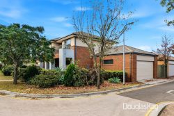 6 Parry Dr, Sunshine West VIC 3020, Australia